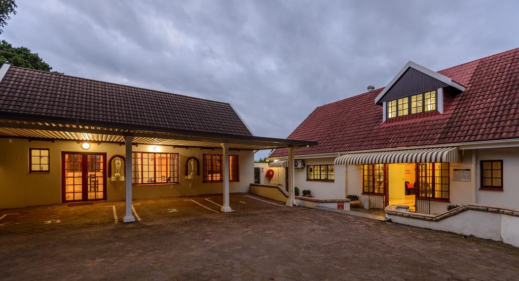 Zesty Guesthouse Port Edward Exterior photo