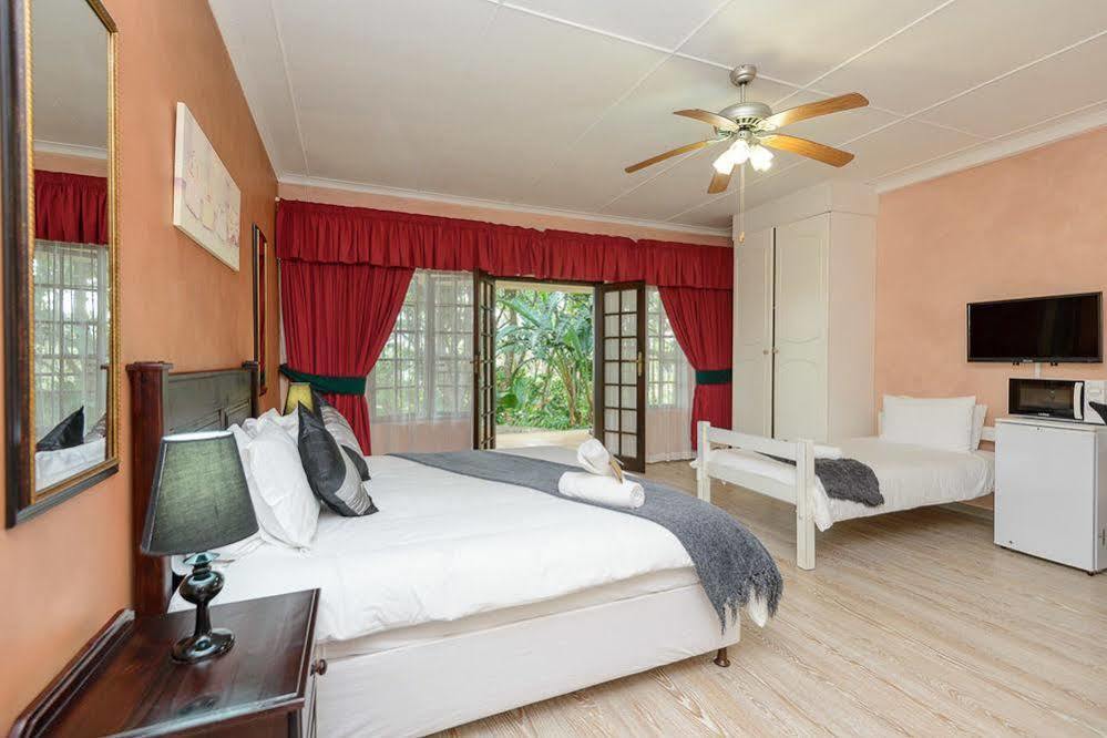 Zesty Guesthouse Port Edward Exterior photo